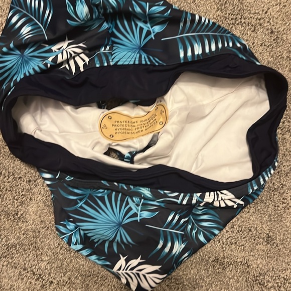 New ABALAGU swimsuit navy blue with built in Bralette. Boyfriend style bottoms - Picture 5 of 8
